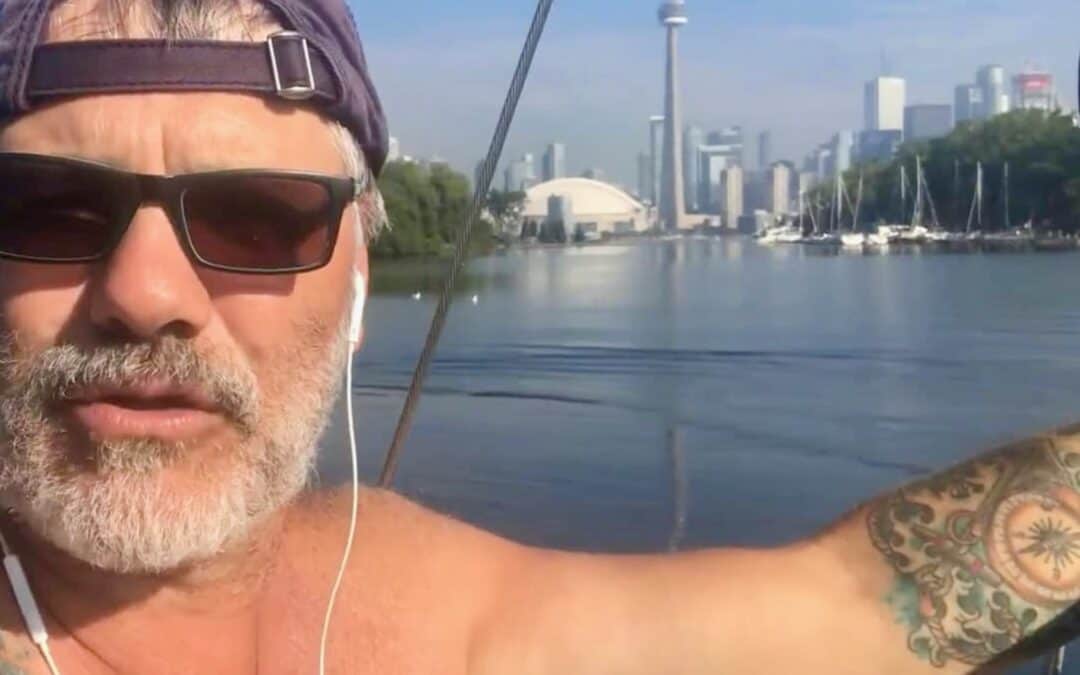 Toronto Harbour Hidden Gem: Boating the Toronto Islands in September